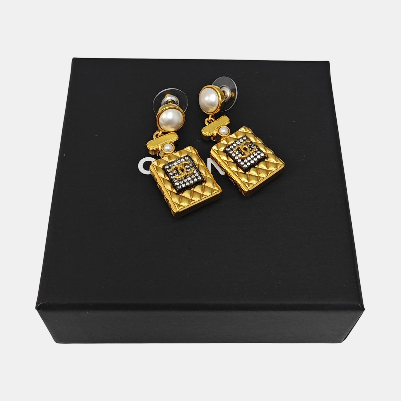 CC Logo Metal Gold Stud Earrings