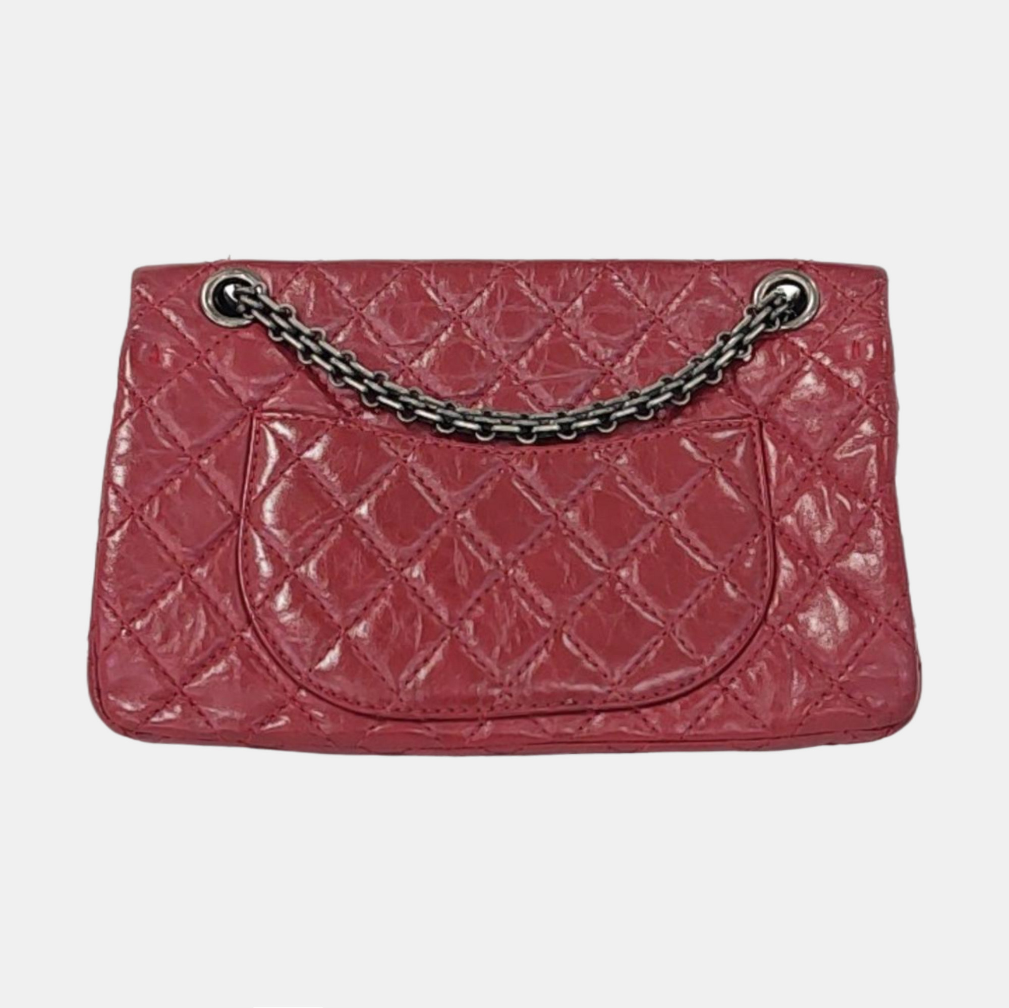 Authenticated pre-owned  2.55 Quilted Calfskin Red - Shoulder Bag at Looply