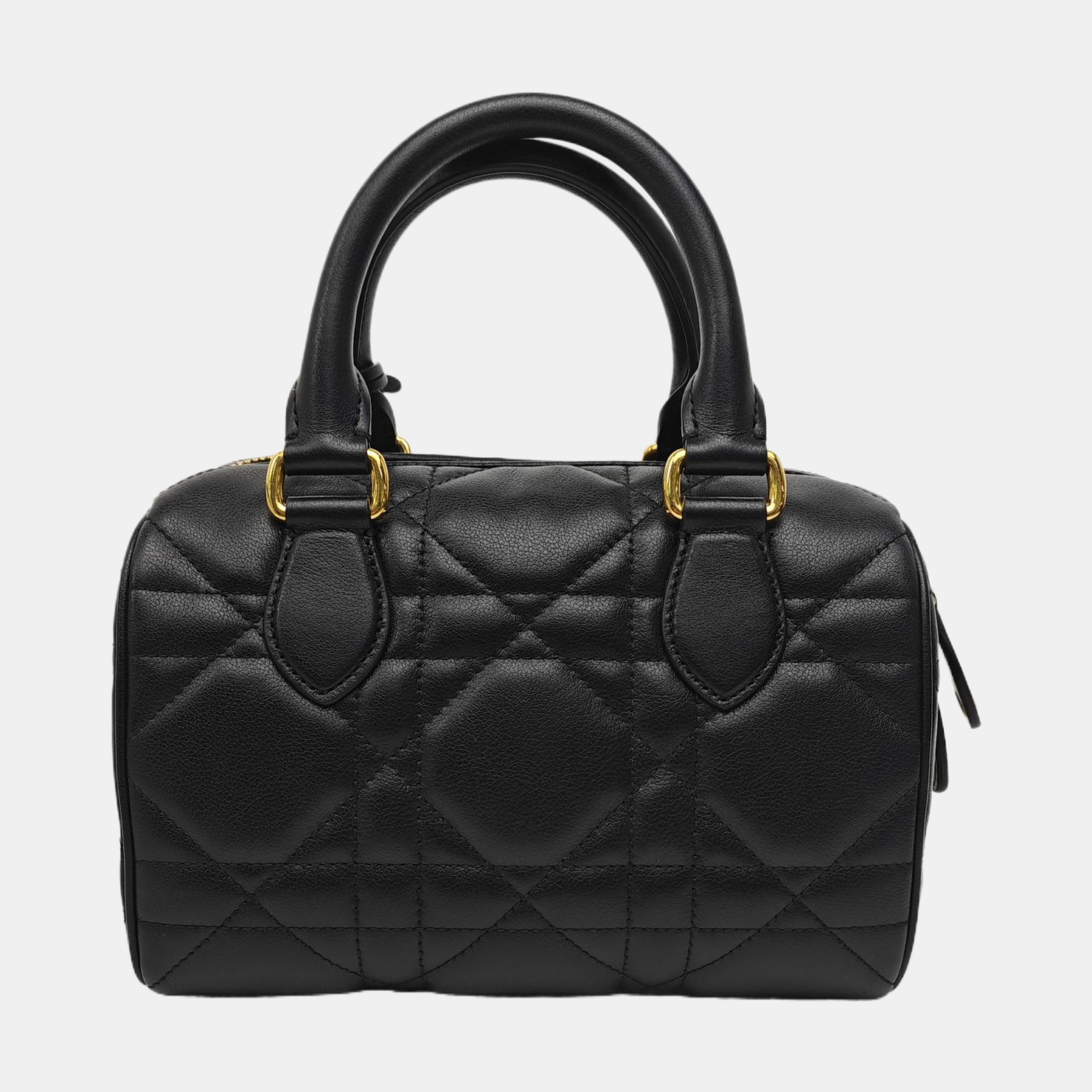 Groove 16 Cannage Calfskin Black