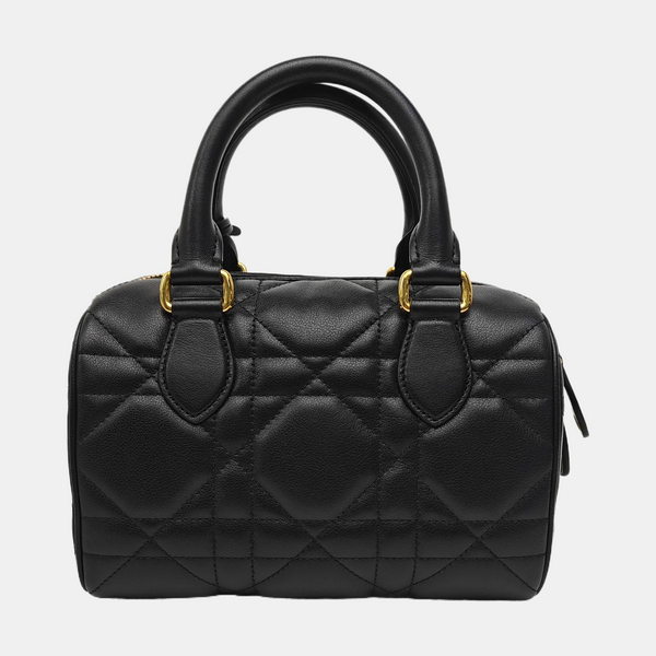Groove 16 Cannage Calfskin Black
