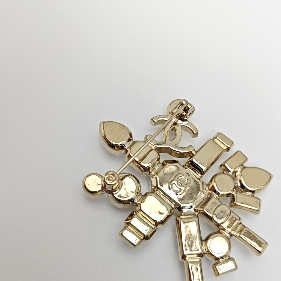 Metal Gold Brooch