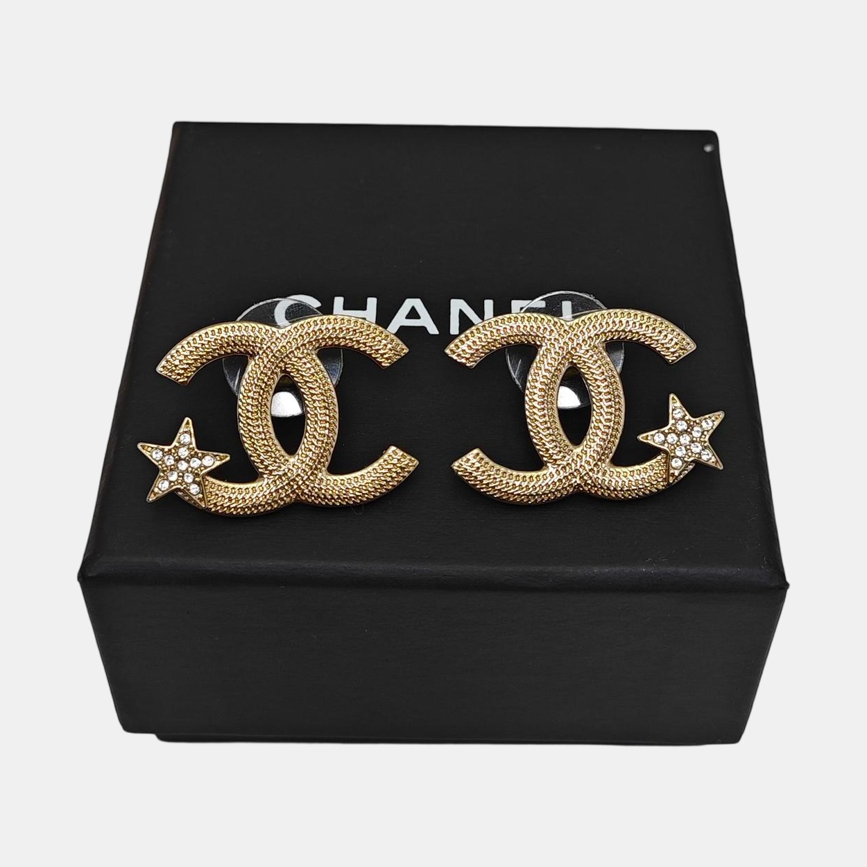 Metal Gold Stud Earrings