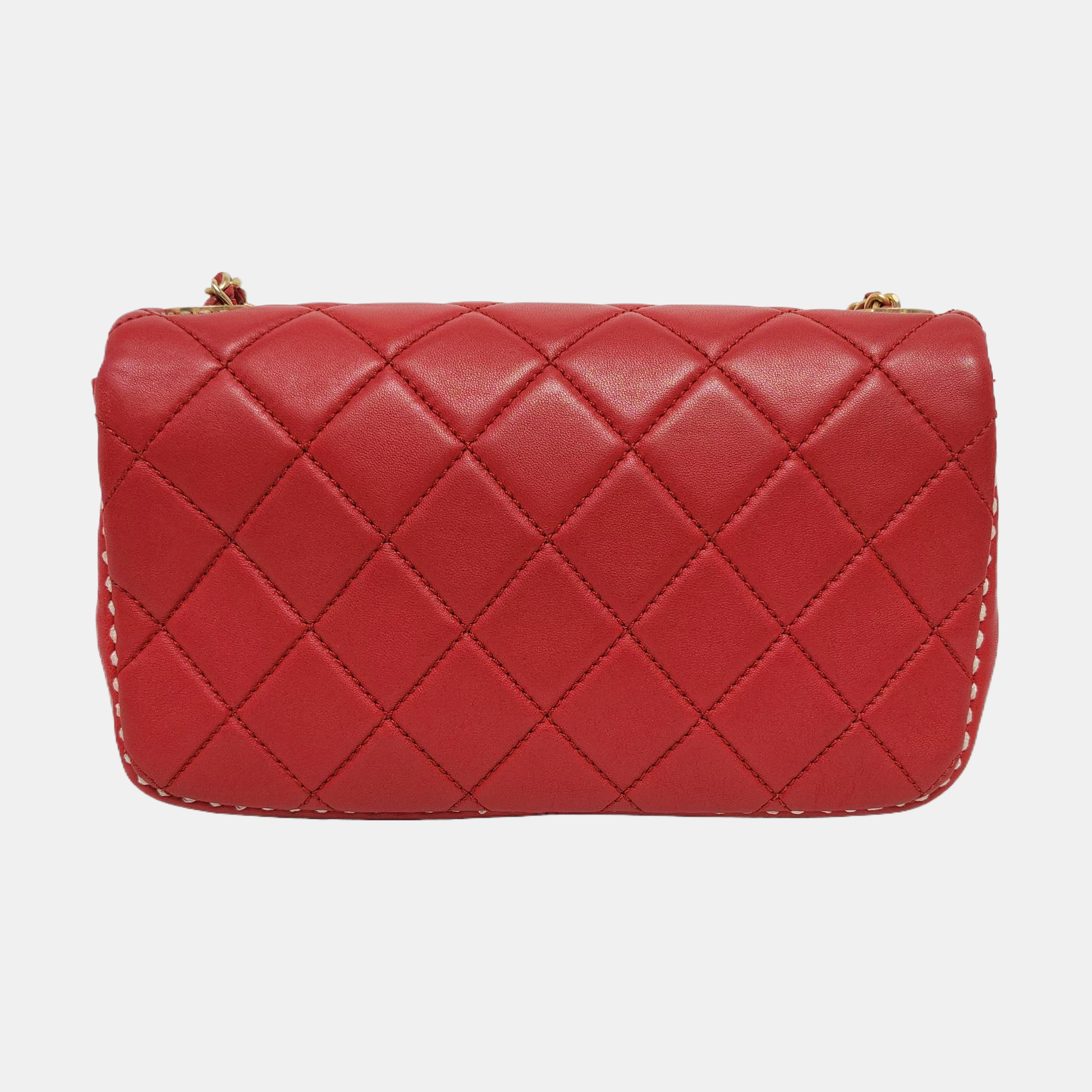 Authenticated pre-owned  CLASSIC FLAP Quilted Lambskin Red - Shoulder Bag at Looply