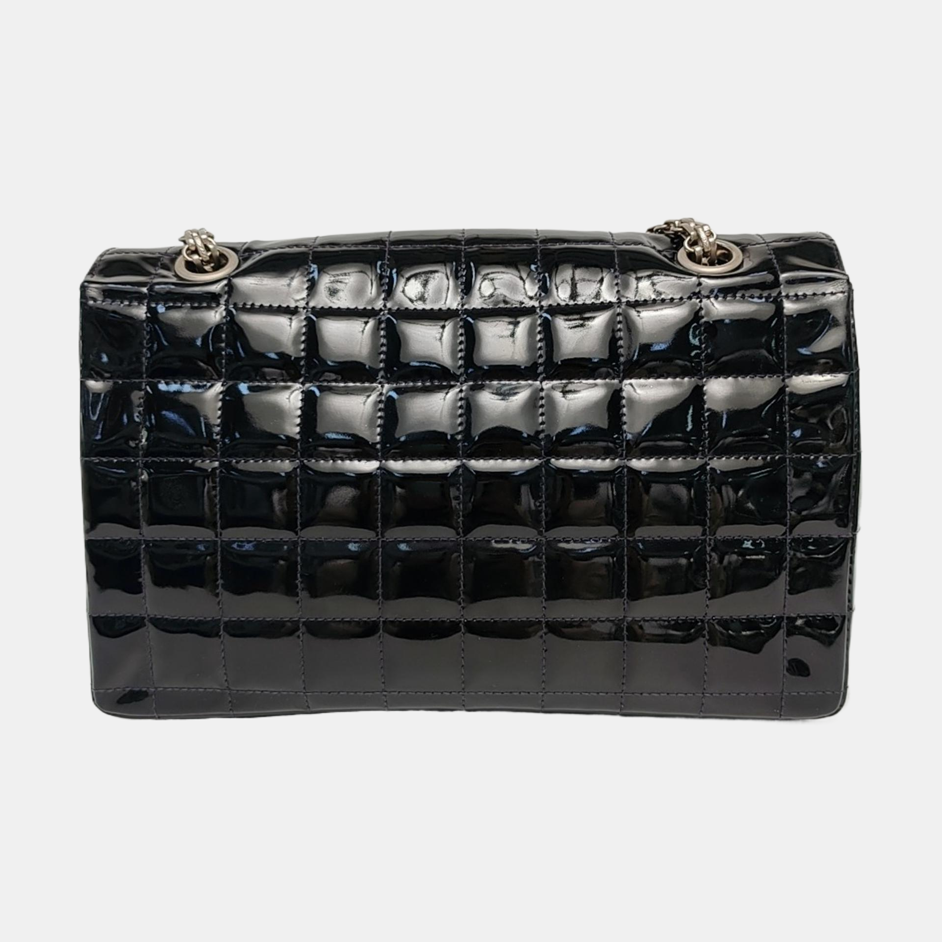 Authenticated pre-owned  2.55 Quilted Patent Leather Black - Shoulder Bag at Looply