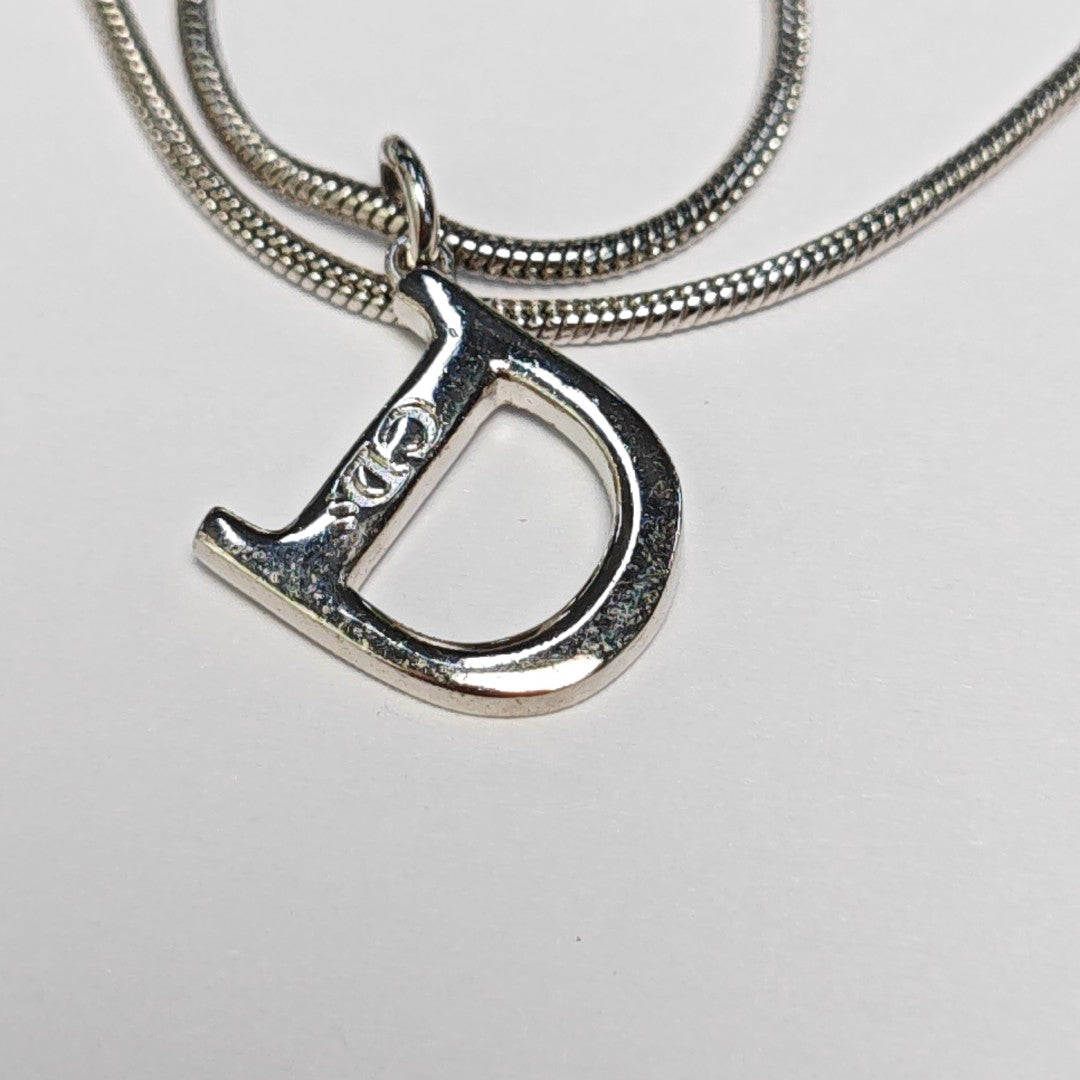 CD Swing Metal Silver Necklace