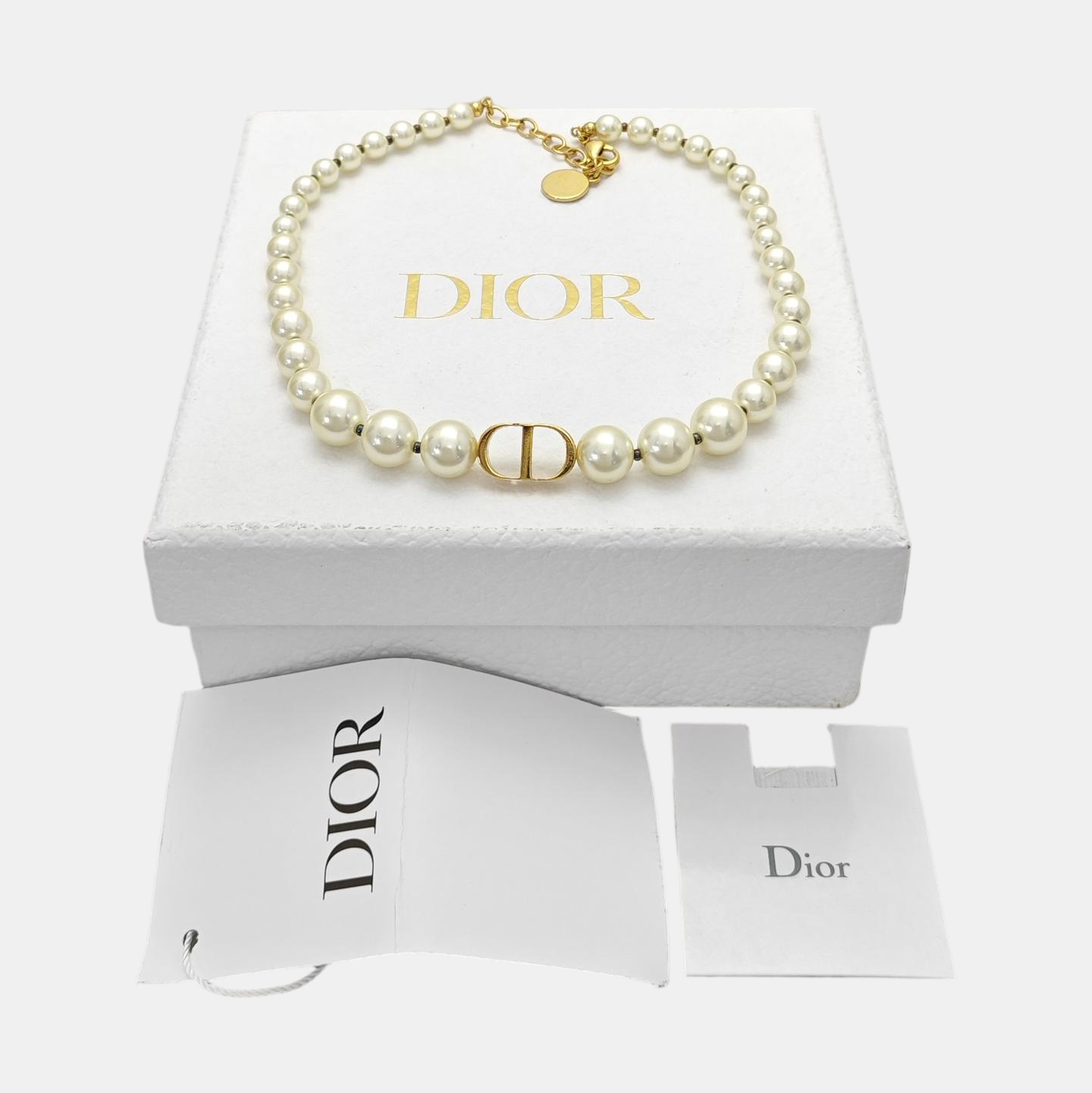 30 Montaigne Metal Gold Necklace