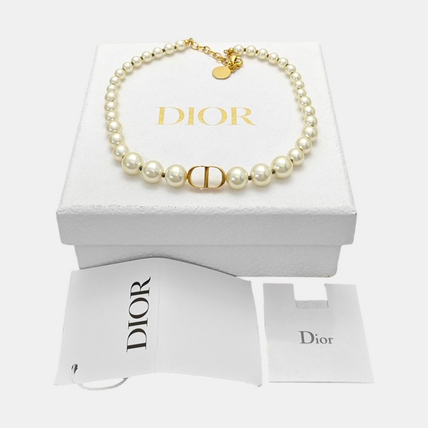 30 Montaigne Metal Gold Necklace