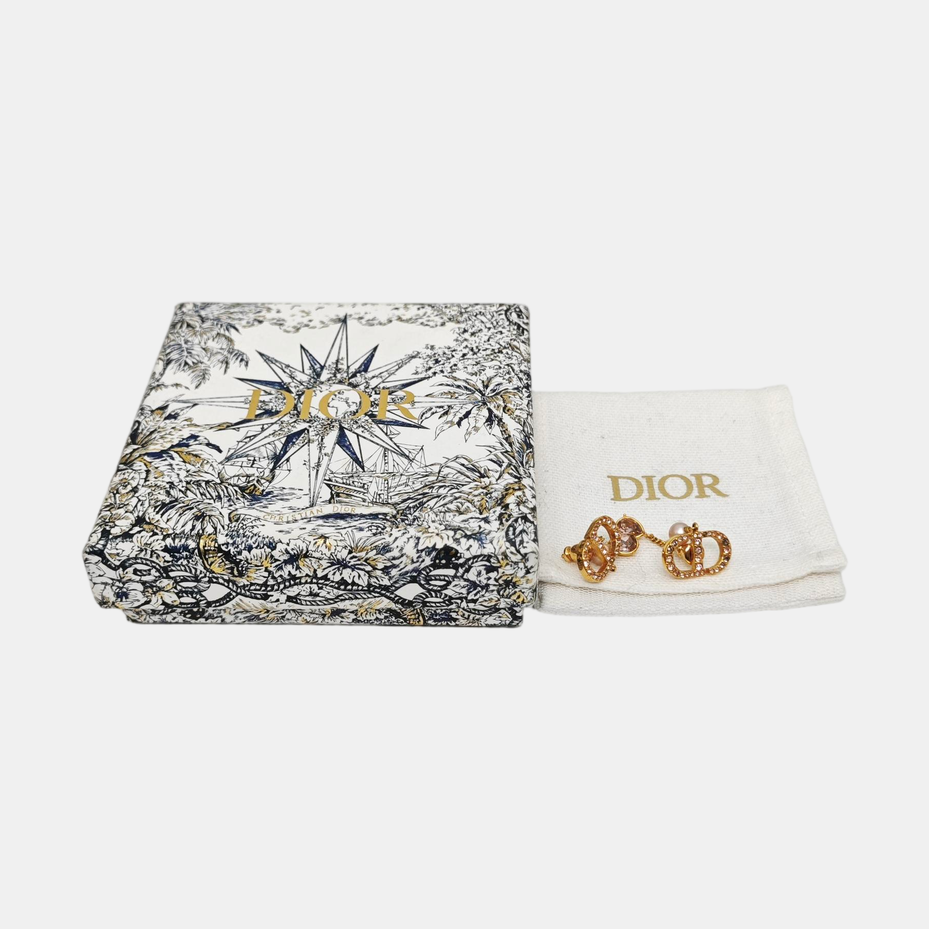 Petit CD Metal Gold Stud Earrings