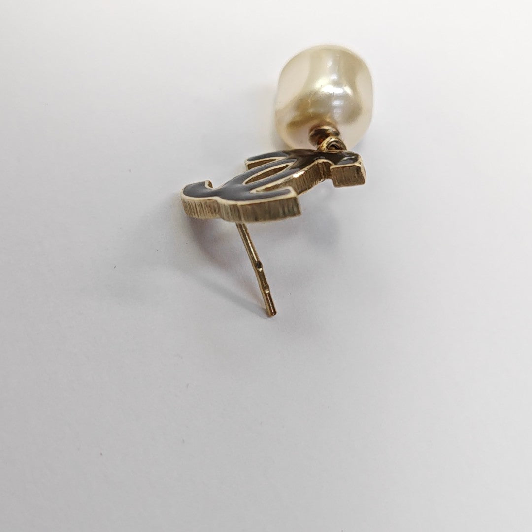 Metal Gold Stud Earrings
