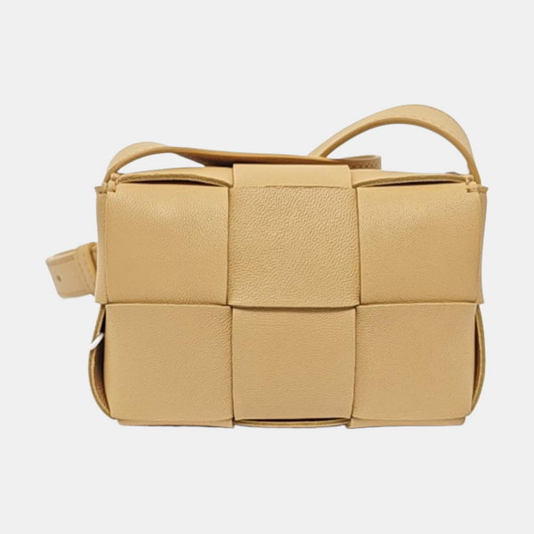 Cassette de piel de cordero mini beige
