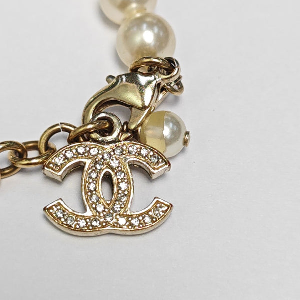 Faux Pearl White Bracelet