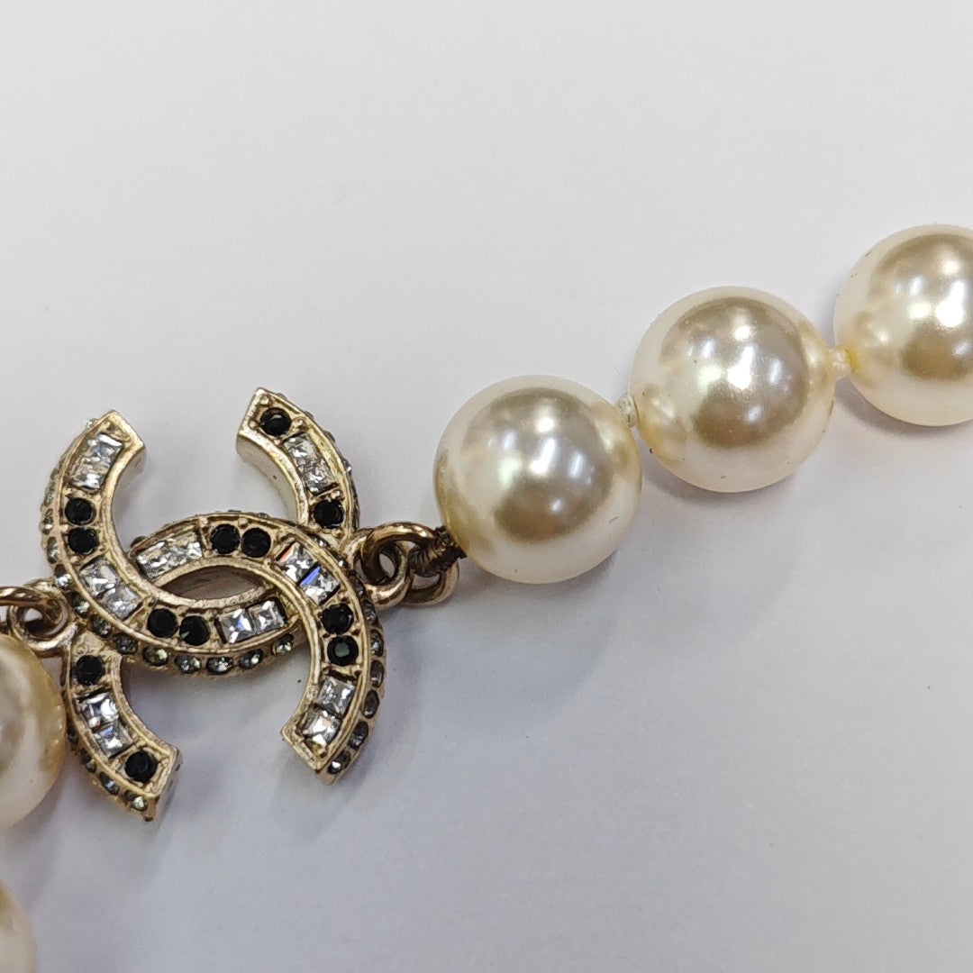 Metal White Necklace