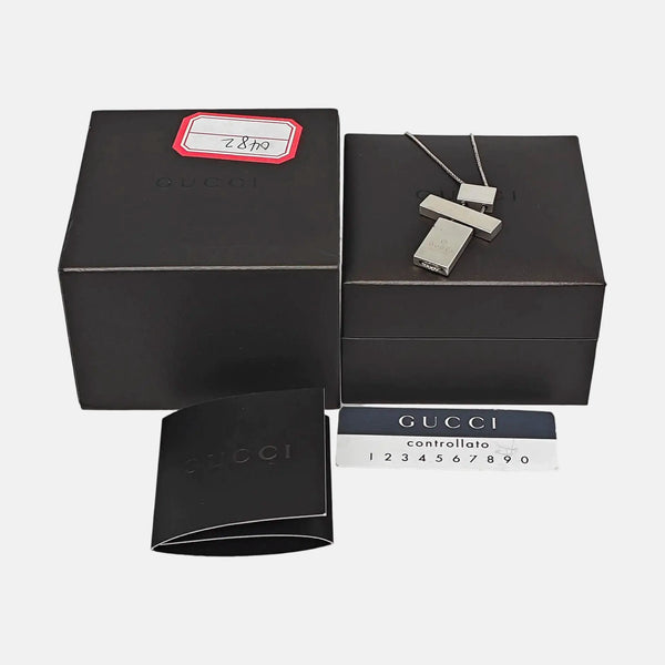 Collar de plata de metal