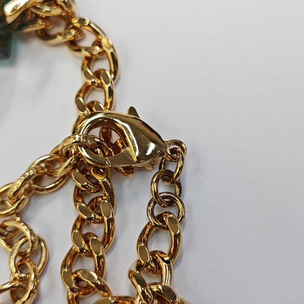 Collar de metal dorado