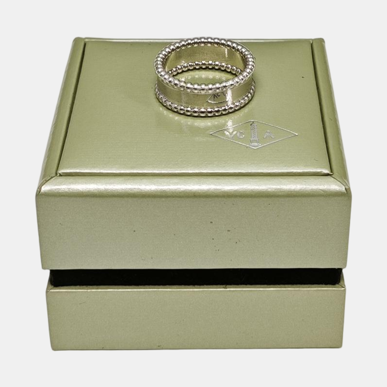 Perlée Signature 18k White Gold Silver Ring EU 58