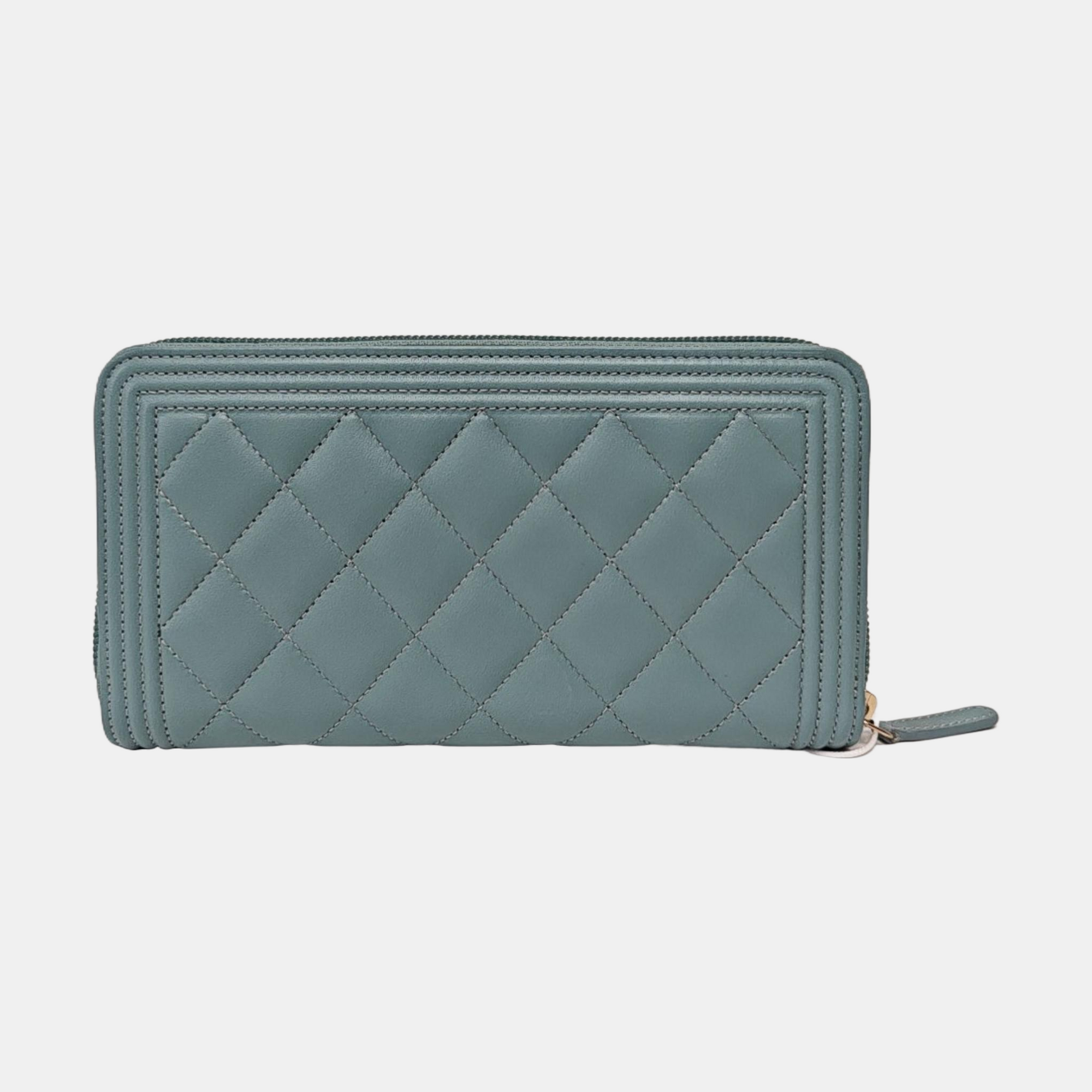 Authenticated pre-owned  BOY CHANEL Quilted Lambskin Blue - Clutch at Looply