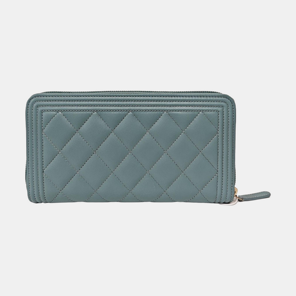 Authenticated pre-owned  BOY CHANEL Quilted Lambskin Blue - Clutch at Looply