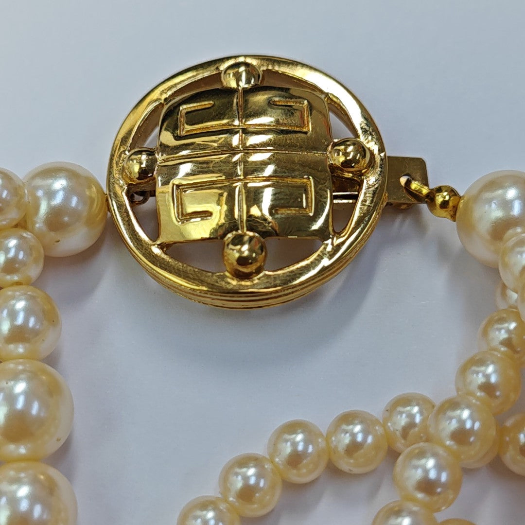 Metal White Necklace