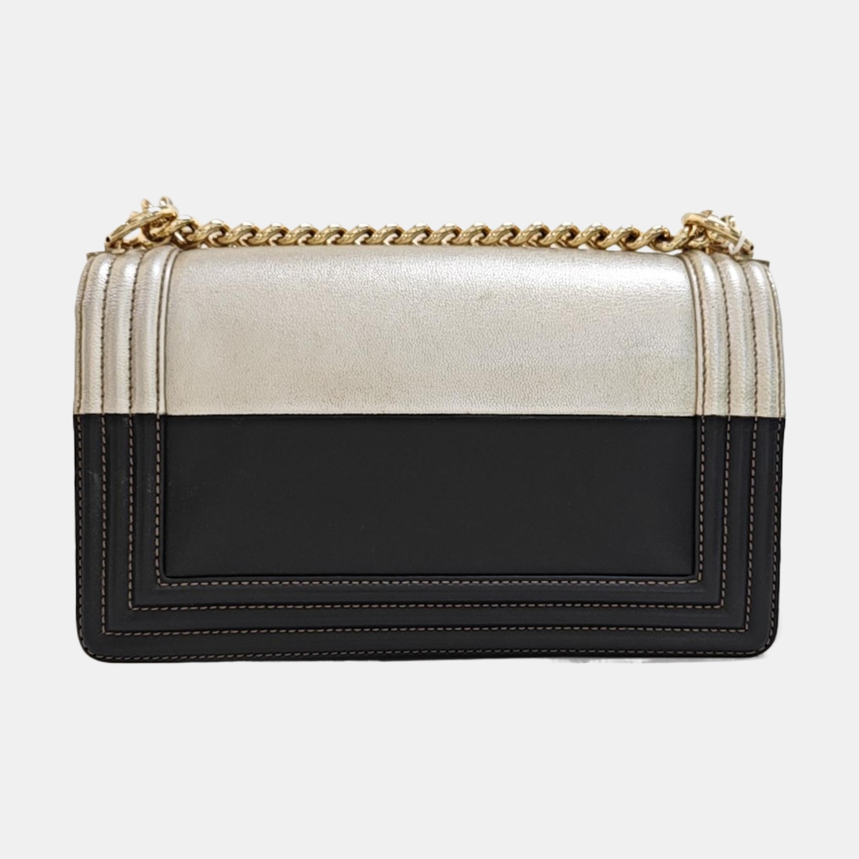 Authenticated pre-owned  BOY CHANEL Medium Calfskin Black - Crossbody Bag at Looply