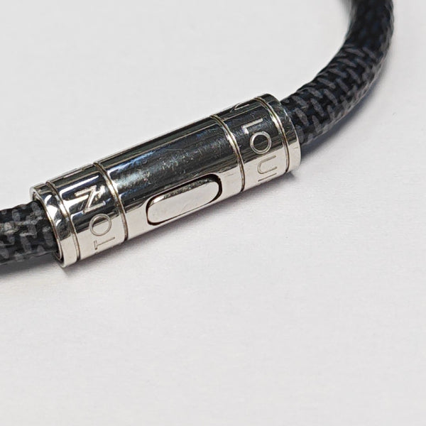 KEEP IT Metal Black Bangle