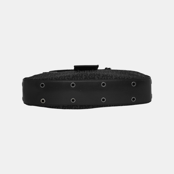 Street Chic Oblique Canvas Black
