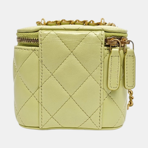 Authenticated pre-owned  VANITY CASE Small Quilted Lambskin Green - Shoulder Bag at Looply