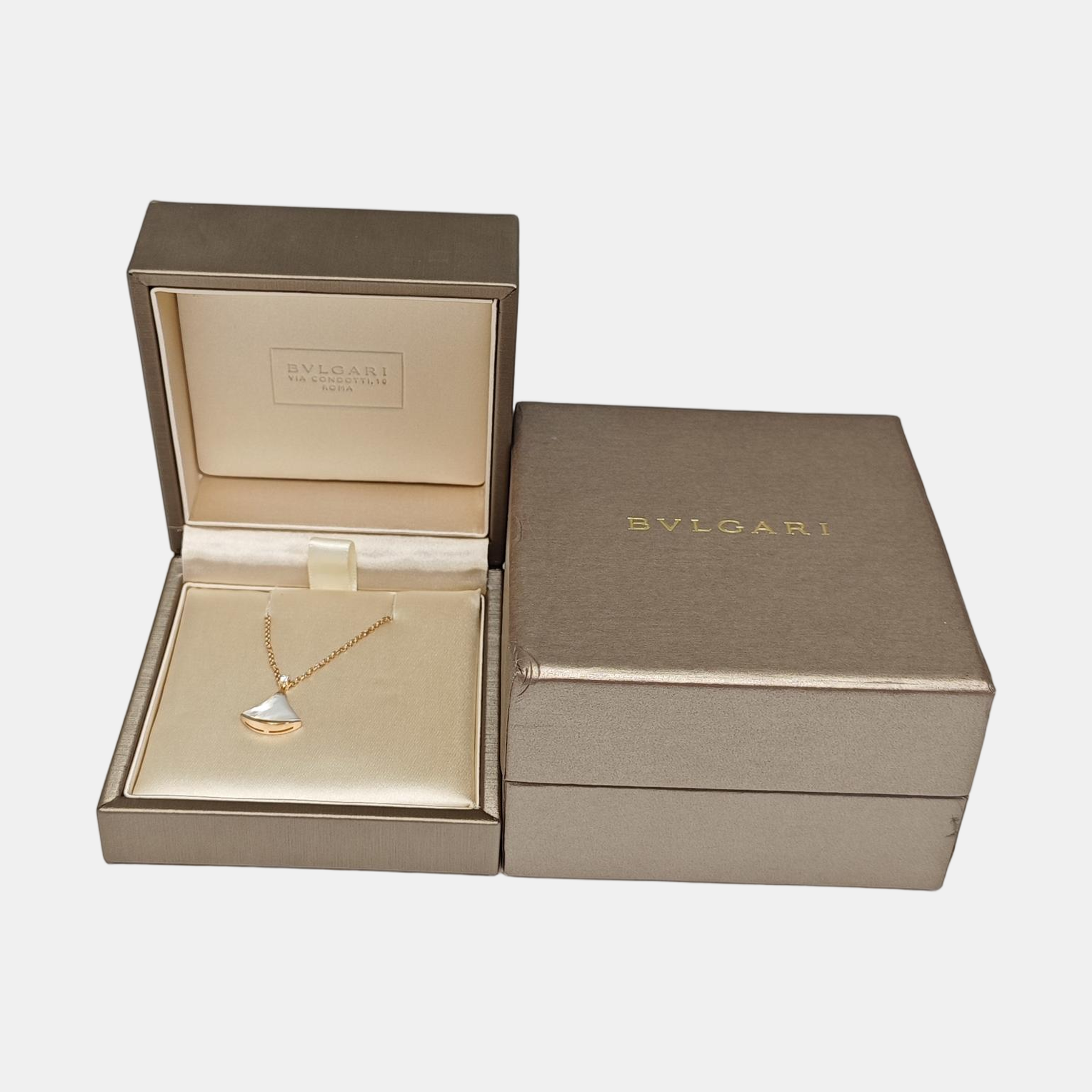 DIVAS' DREAM 18k Rose Gold Necklace