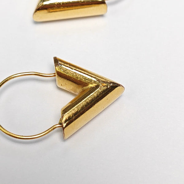 ESSENTIAL V Brass Gold Earrings