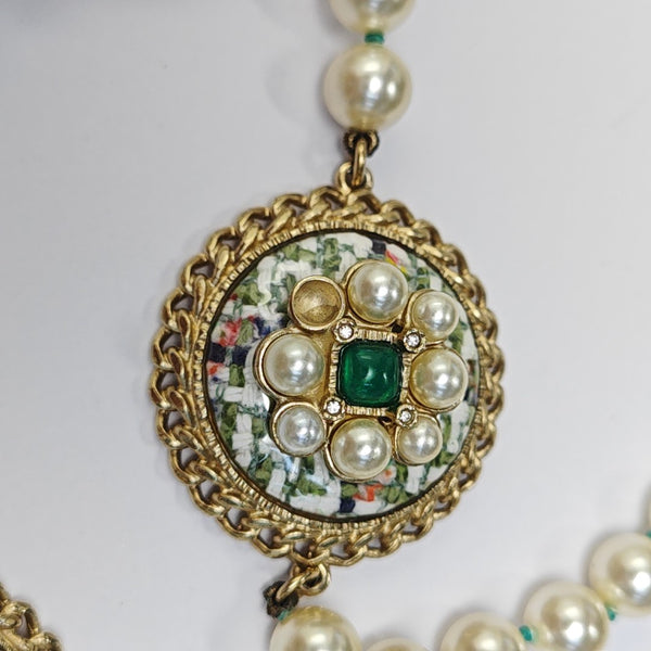 Faux Pearl White Necklace