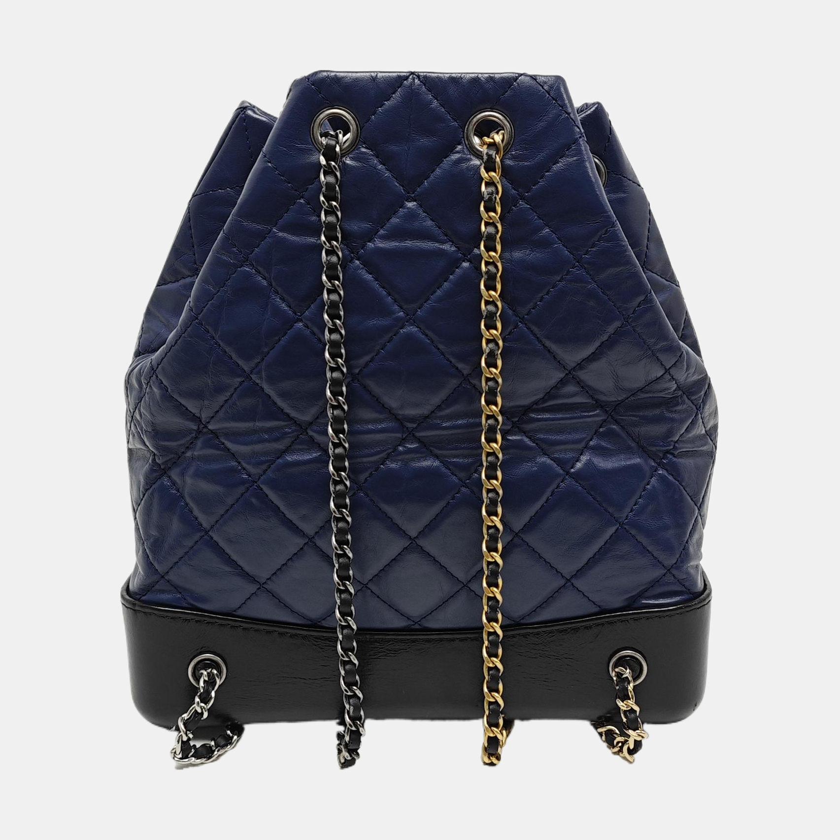 GABRIELLE Medium Quilted Calfskin Blue