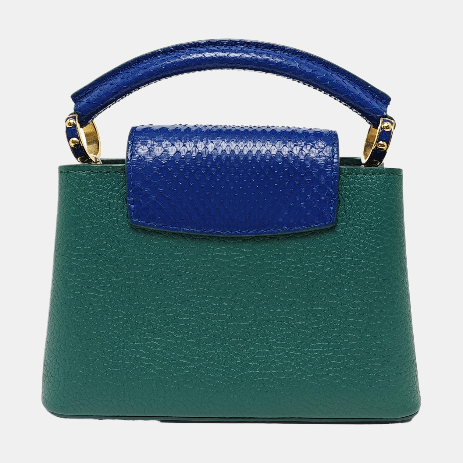 Authenticated pre-owned  CAPUCINES Mini Calfskin Green - Shoulder Bag at Looply