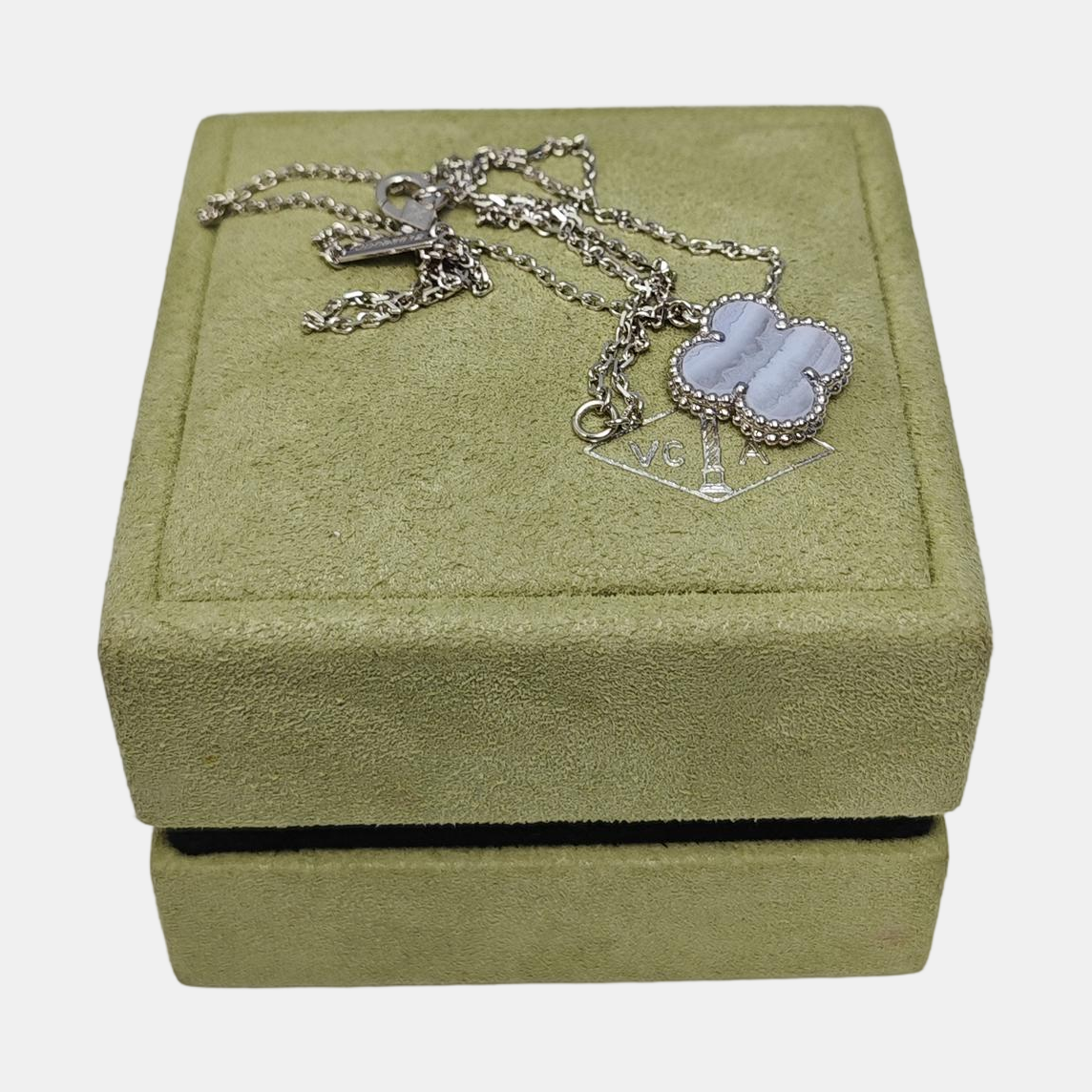 Vintage Alhambra 18k White Gold Purple Necklace