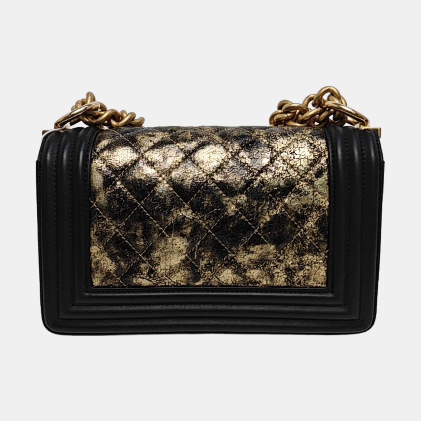 BOY CHANEL Piel de becerro Negro