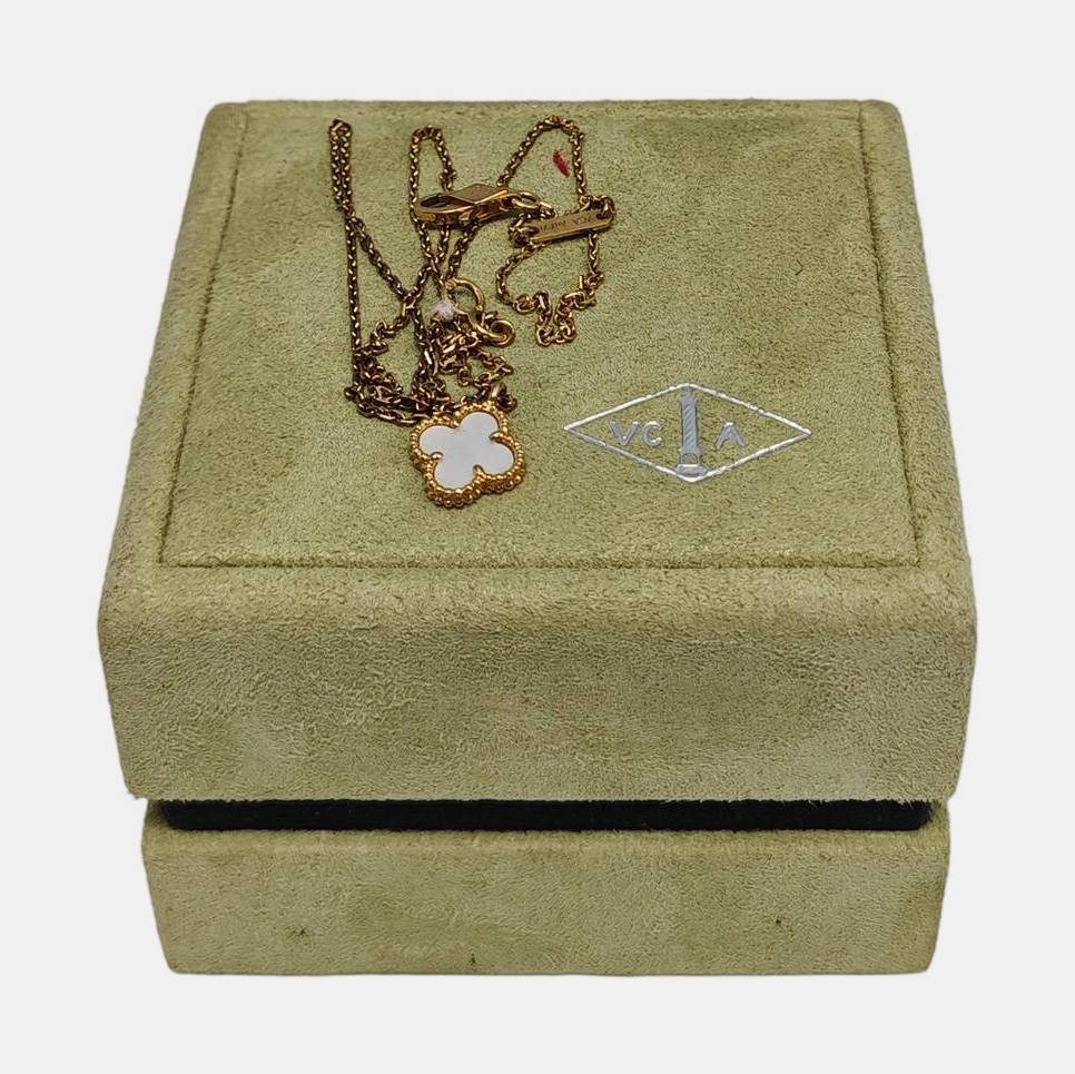 Sweet Alhambra 18k Gold Necklace