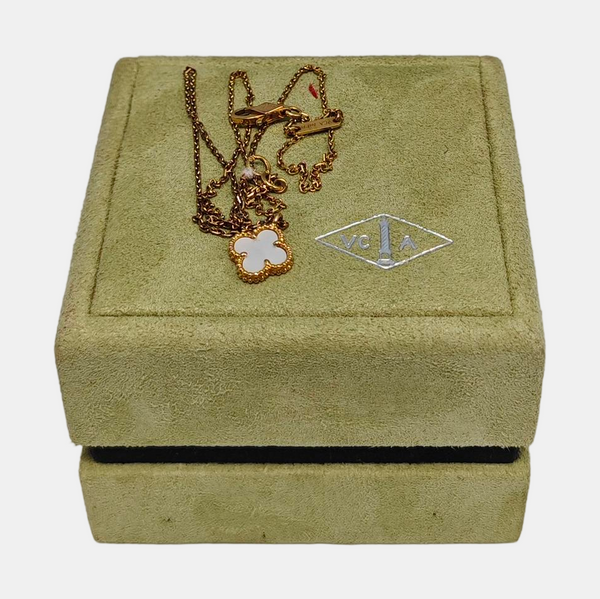 Sweet Alhambra 18k Gold Necklace