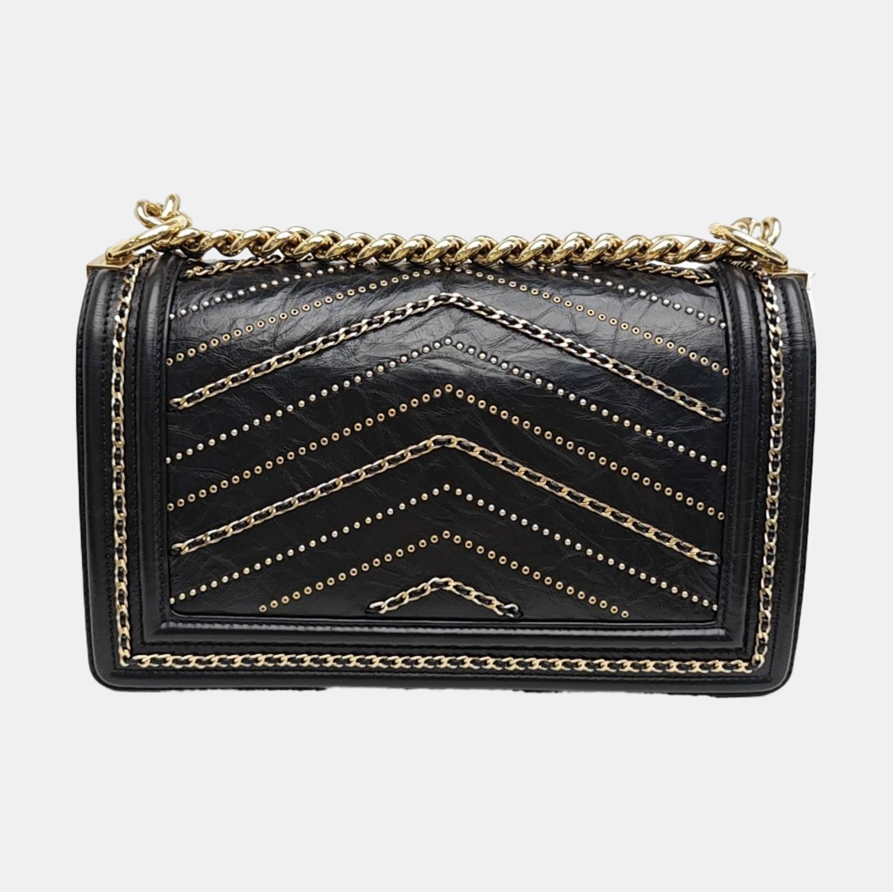 BOY CHANEL Medium Chevron Calfskin Black