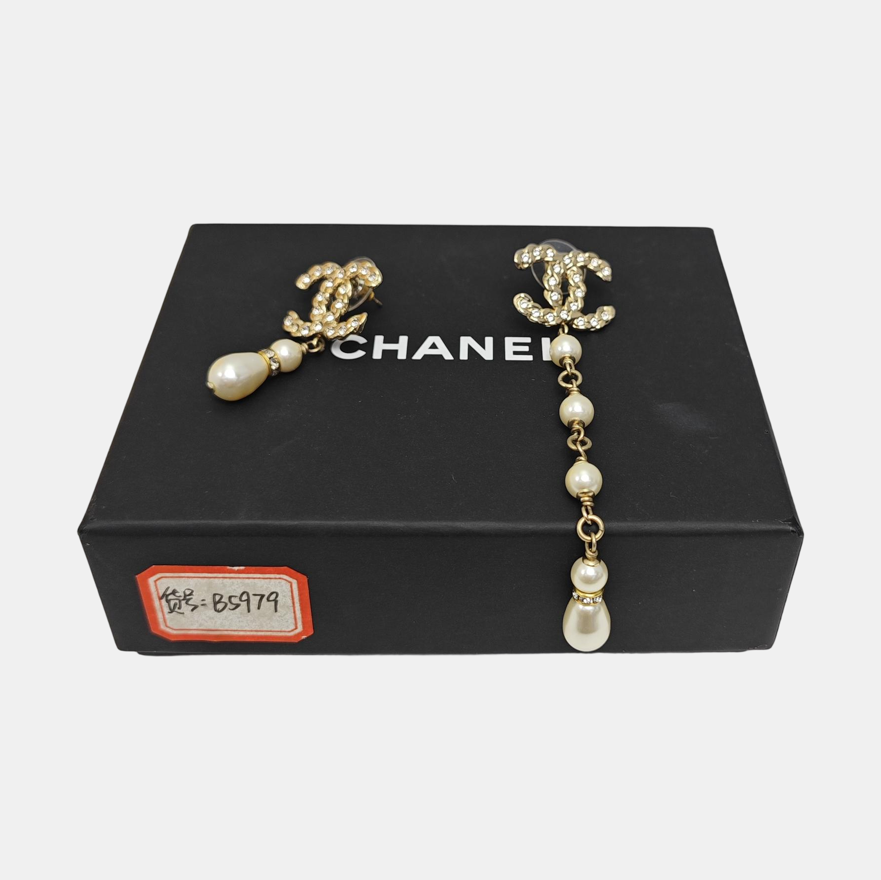 Metal Gold Earrings