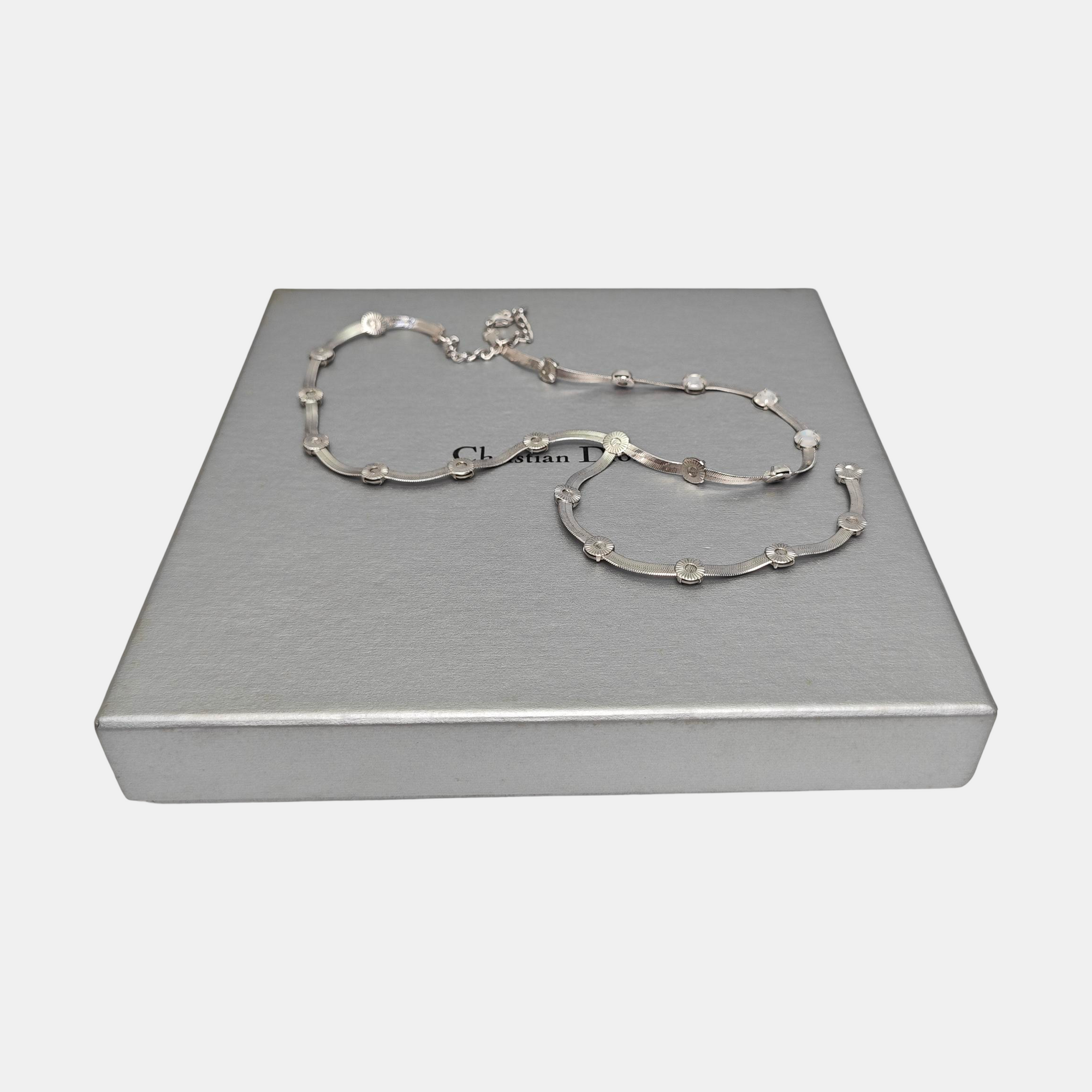 Metal Silver Necklace