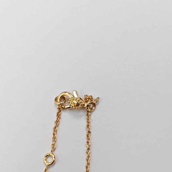 Rose Des Vents 18k Gold Necklace