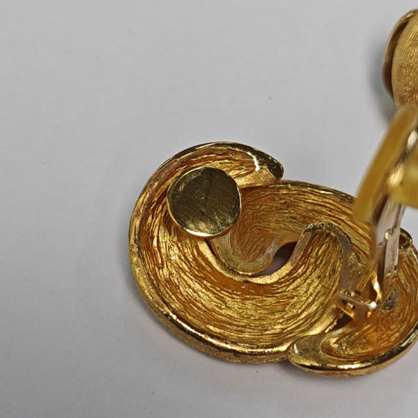 Twist Round Metal Gold Clip On Earrings