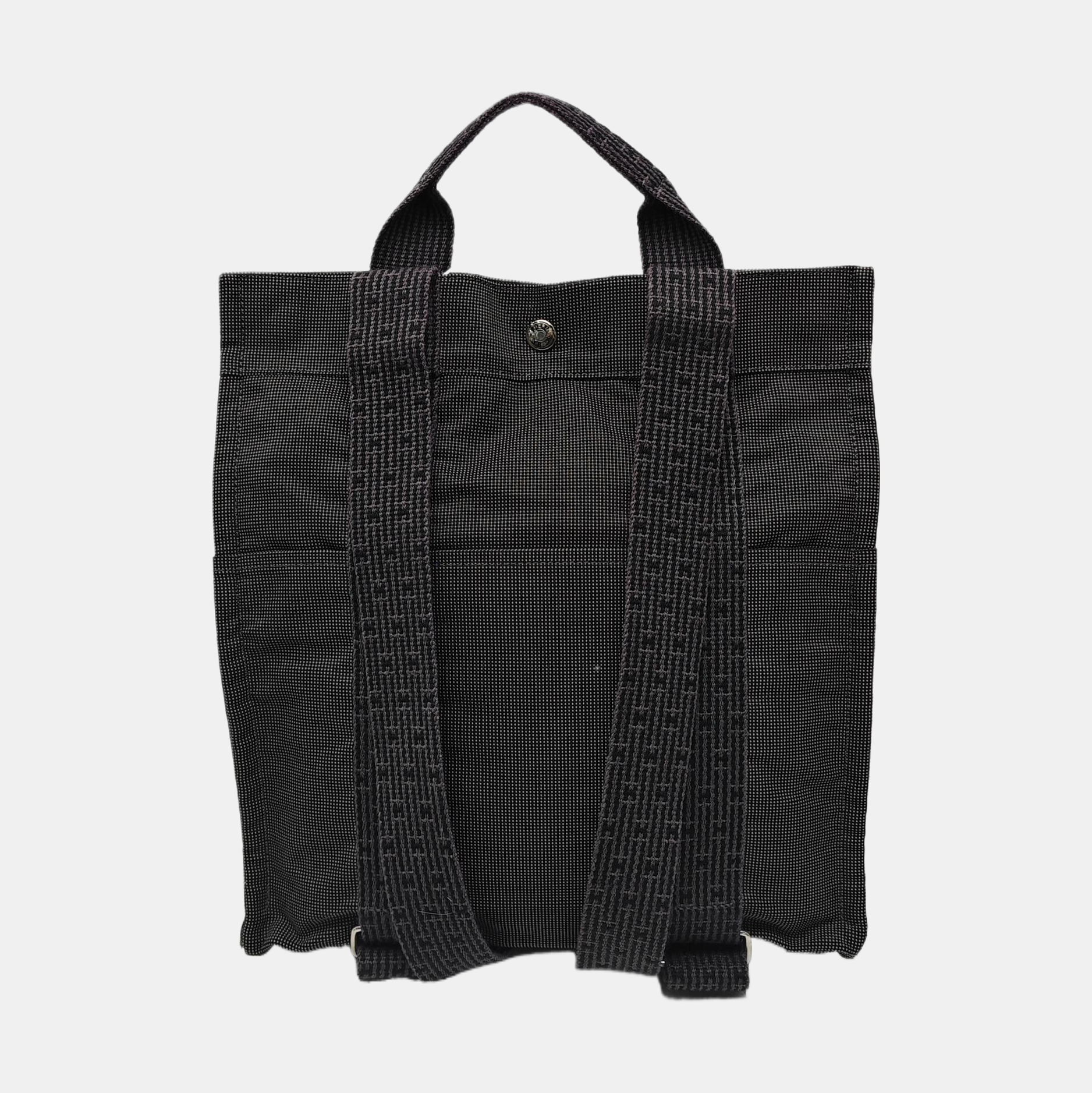 Her Line 31 Canvas Gray