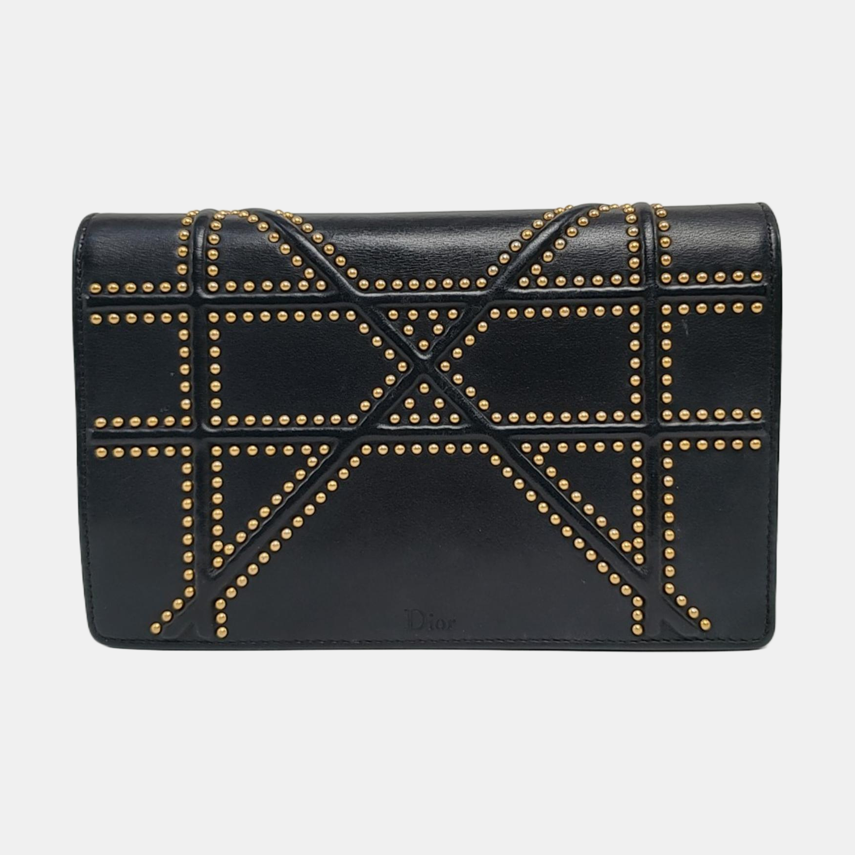 Authenticated pre-owned  Diorama Calfskin Black - Shoulder Bag at Looply