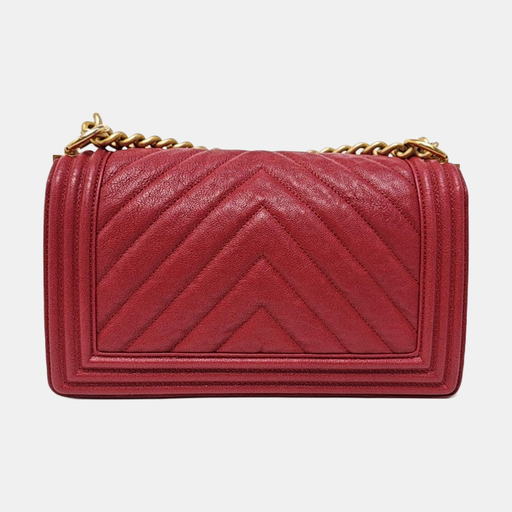 BOY CHANEL Medium Chevron Calfskin Red