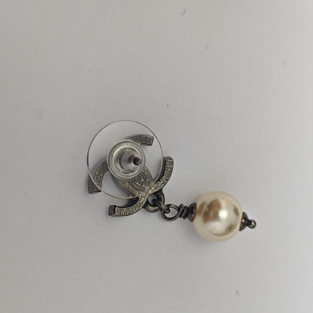 CC Logo Faux Pearl Gray Stud Earrings