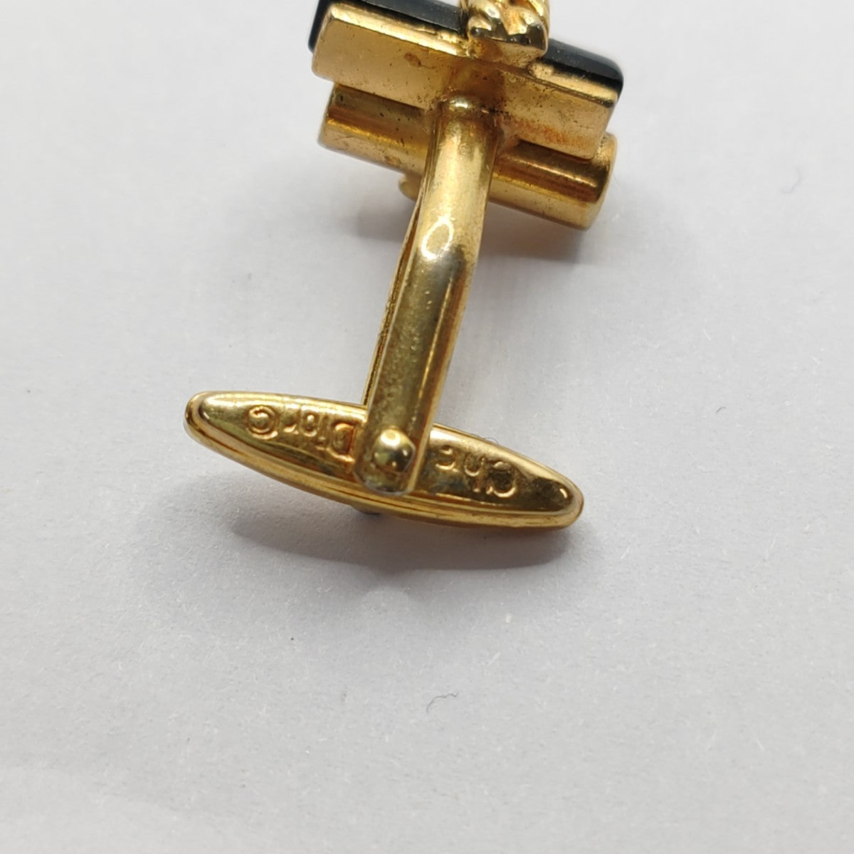 Metal Cufflink Gold