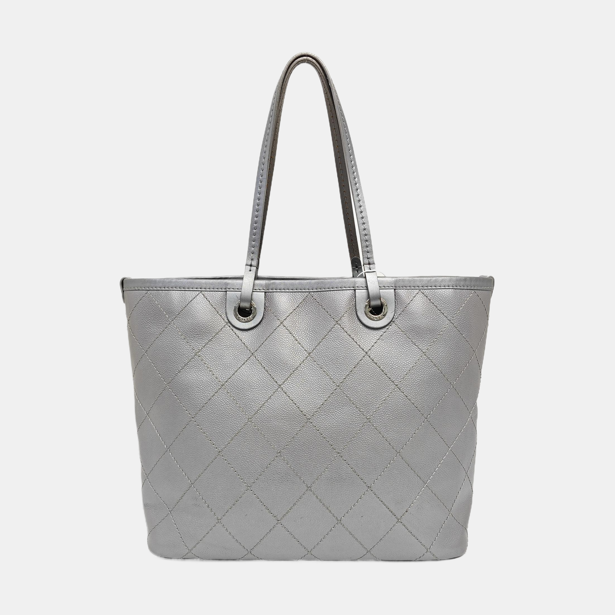 SHOPPING FEVER TOTE Quilted Grained Calfskin Silver