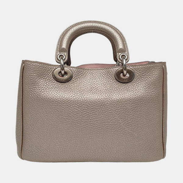 Authenticated pre-owned  Diorissimo Calfskin Beige - Tote Bag at Looply