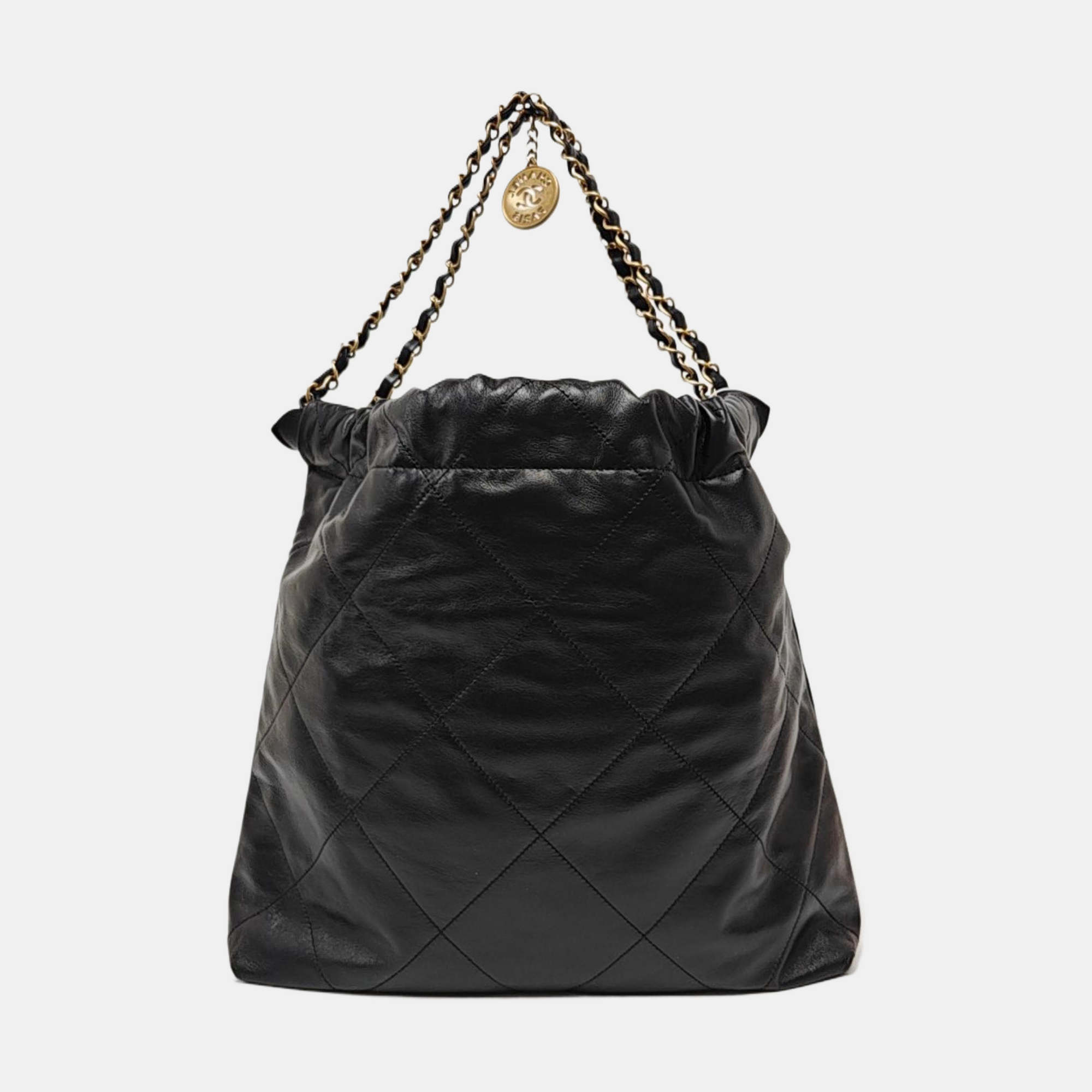CHANEL 22 Medium Quilted Calfskin Black