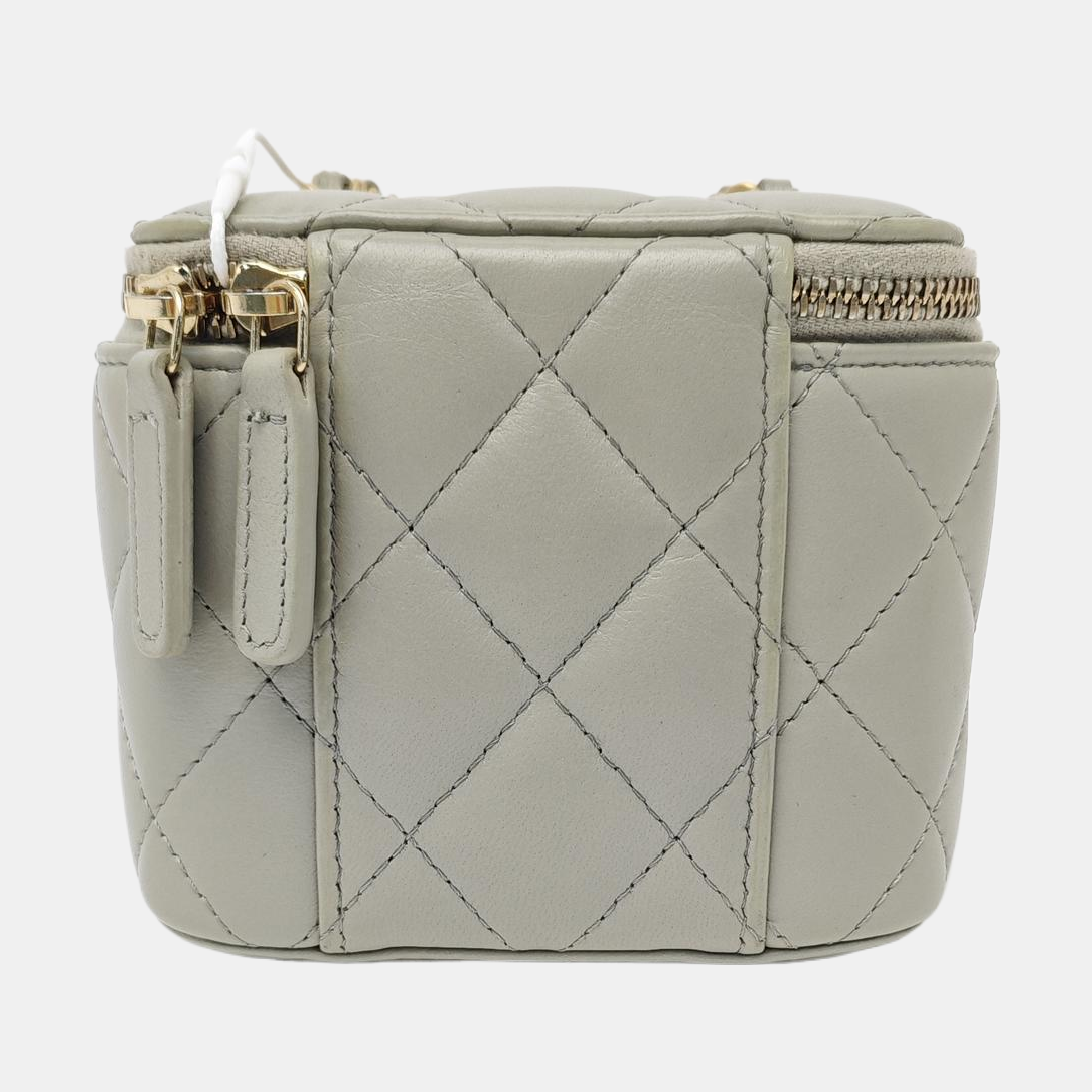 VANITY CASE Mini Quilted Lambskin Gray