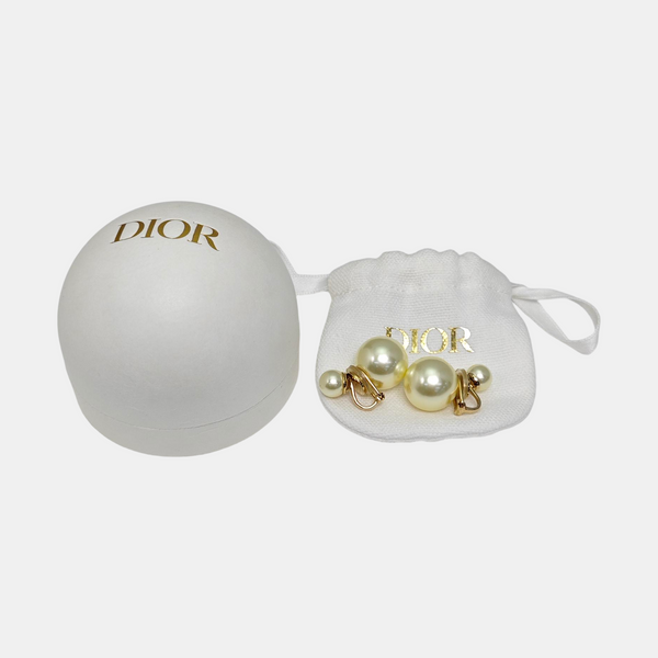 Faux Pearl White Clip On Earrings